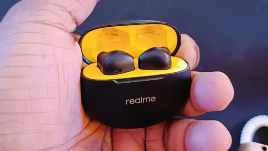 Realme Buds T01 Launched in India; Comes With Google Fast Pair and 28 Hours Battery: